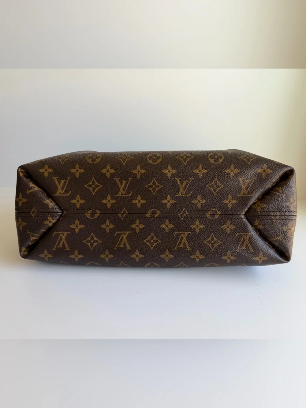 Authentic Louis Vuitton Sully MM Monogram Canvas & Leather Shoulder Handbag